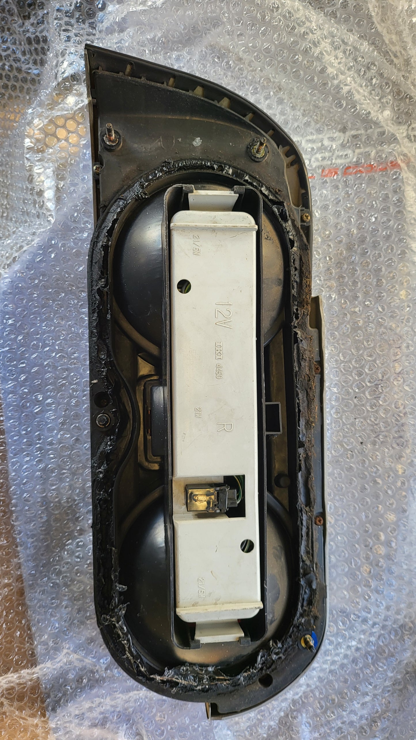 R32 GTR tail lights in silver